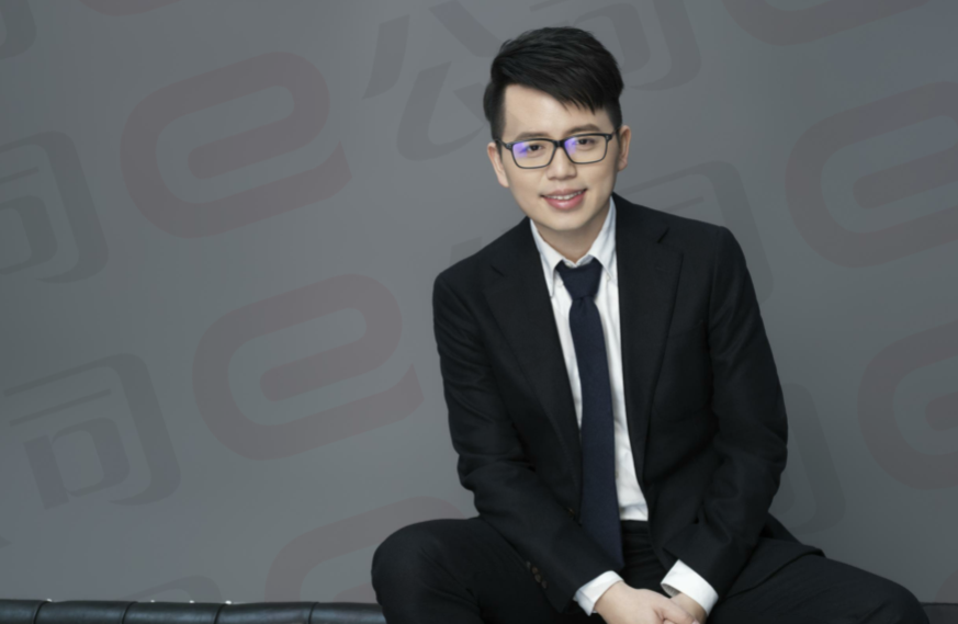 微访谈即将开始,本次嘉宾为美图公司创始人兼ceo吴欣鸿.