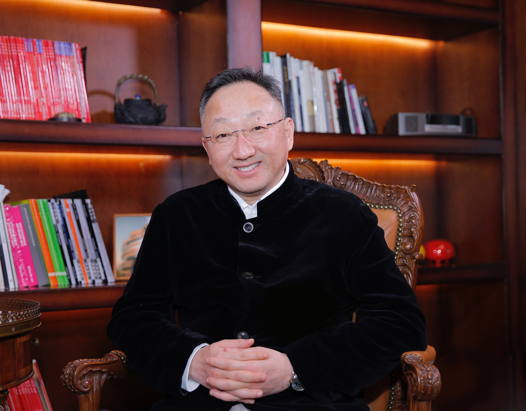 全国政协委员三胞集团董事长袁亚非建议推进智慧养老标准化建设