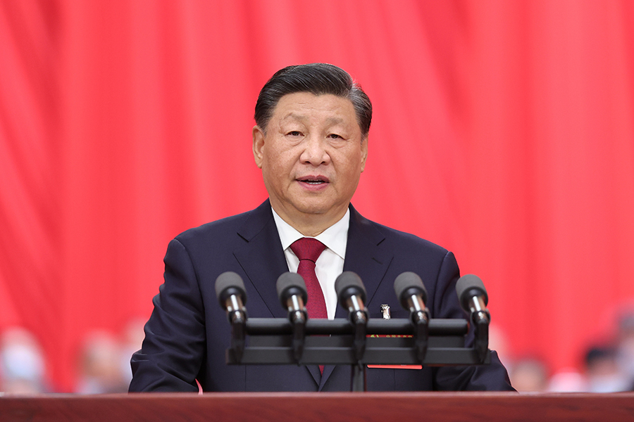 10月16日，中国共产党第二十次全国代表大会在北京人民大会堂开幕。习近平代表第十九届中央委员会向大会作报告。新华社记者 姚大伟 摄.jpg