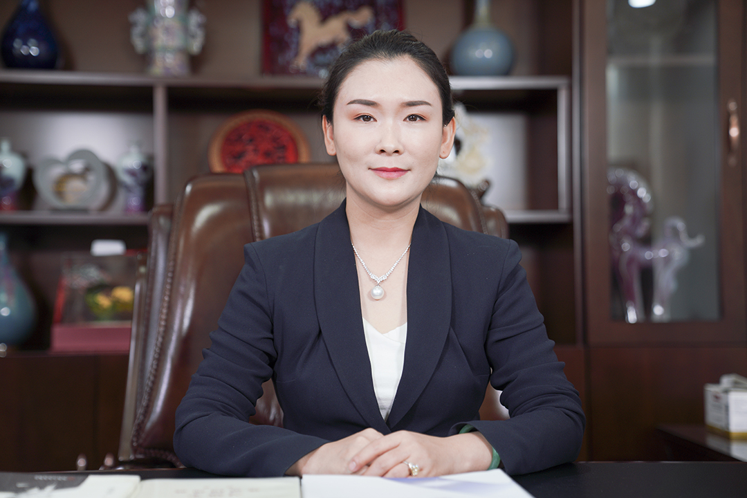 中重科技(603135)董事长  马冰冰.jpg