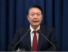 深夜！韩国乱了！国会前出现冲突，戒严司令部发声！三星电子、韩...